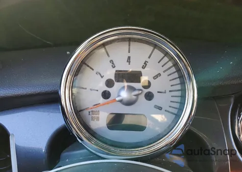 2006 Mini Cooper S z USA, uszkodzony, nr VIN WMWRH33536TF88296